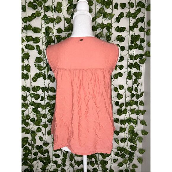 ONeil Mauve Pink Viscose Sleeveless Pleated Tie Front Key-Hole Top Size XS - Picture 2 of 7